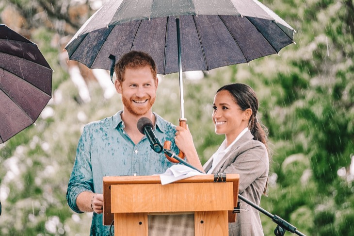 Meghan Markle To Continue Royal Tour Despite Zika Warnings