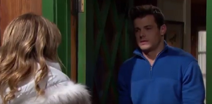 Young and the Restless Spoilers: Summer Seduces Kyle, Devastates Lola